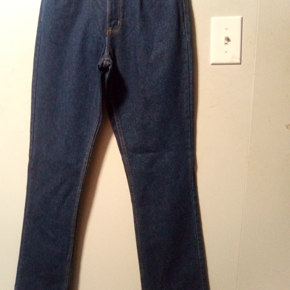 FIO women's blue jeans. NWT. Size 31 waist 34 inseam. (Size 10) - Picture 5 of 6